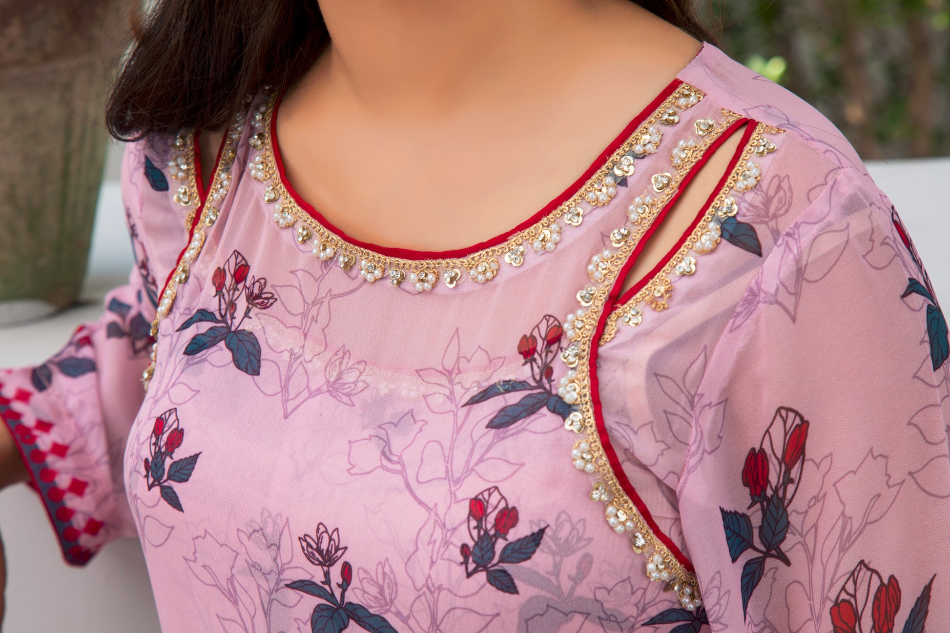 Soft casual dress for ladies with floral print
