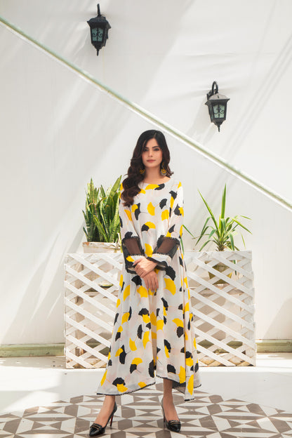 Classic casual dress for women in bold colors

