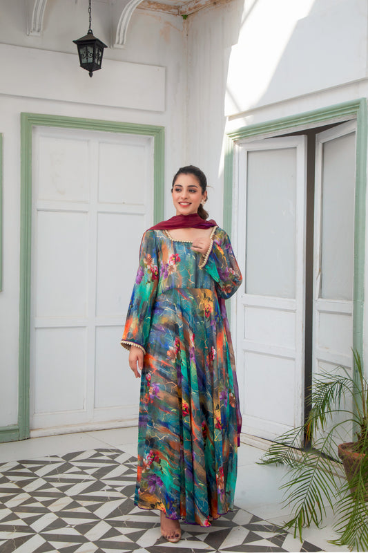 Western casual dress for women with trendy cuts
