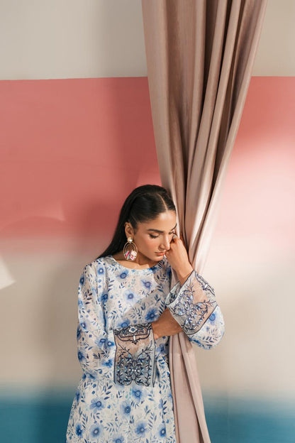 Chic embroidered ladies suit in premium quality fabric

