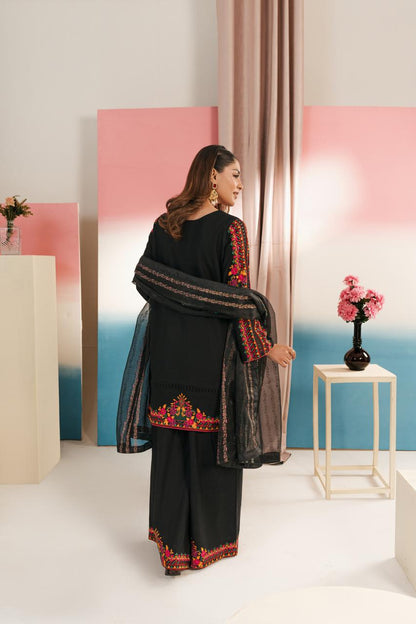 Traditional embroidered dress for ladies with floral pattern

